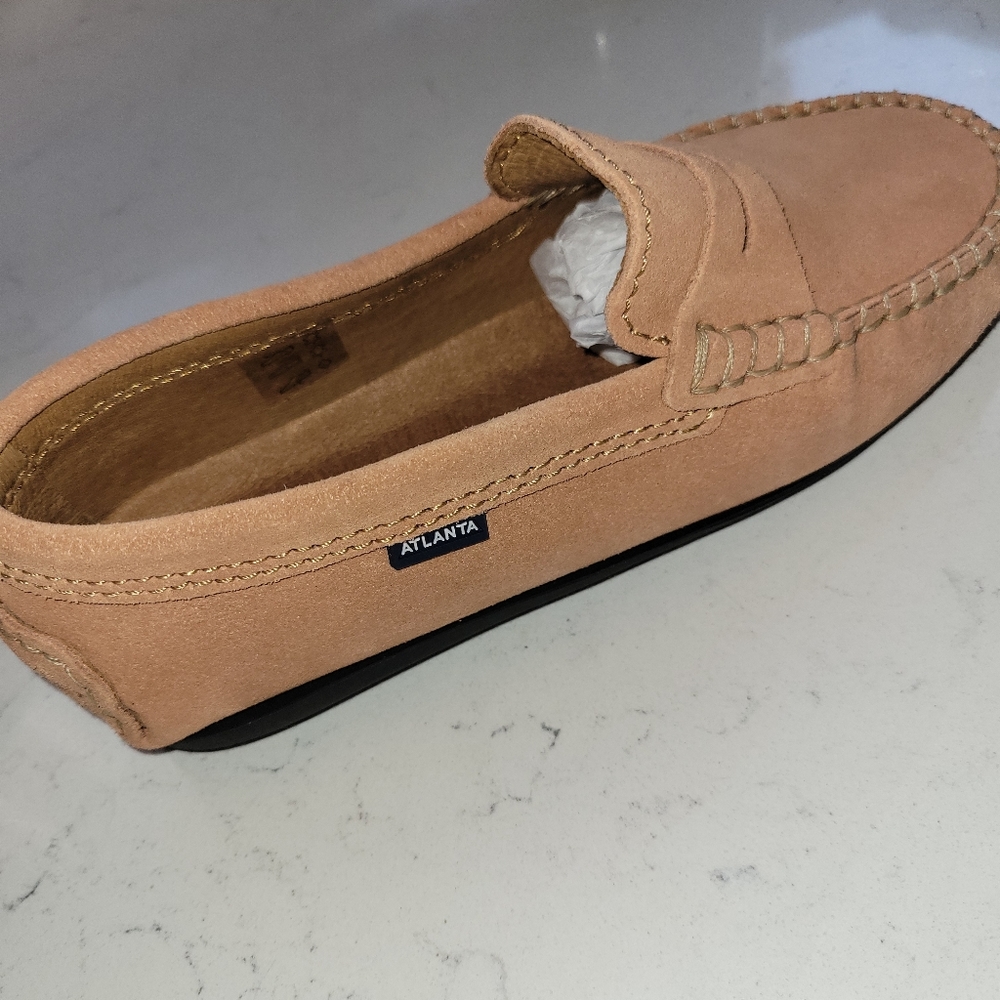 Atlanta Penny Loafer Size 33 Rose Suede NIB! MUST SEE!
